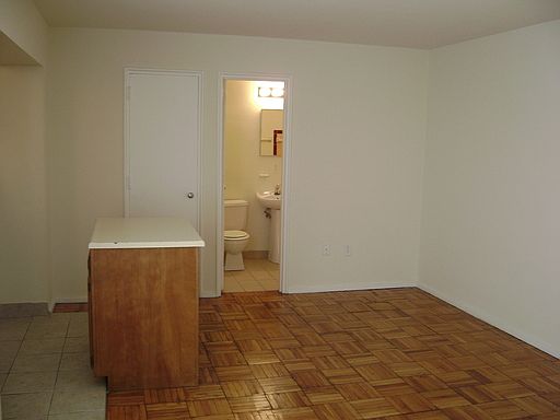 4th image of 518 E Town St APT 615