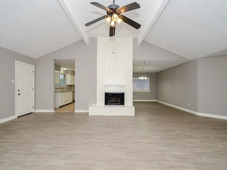 8319 Bird Run Dr — Photo 1