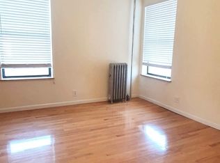 24-05 27th St #C3, Astoria, NY 11102
