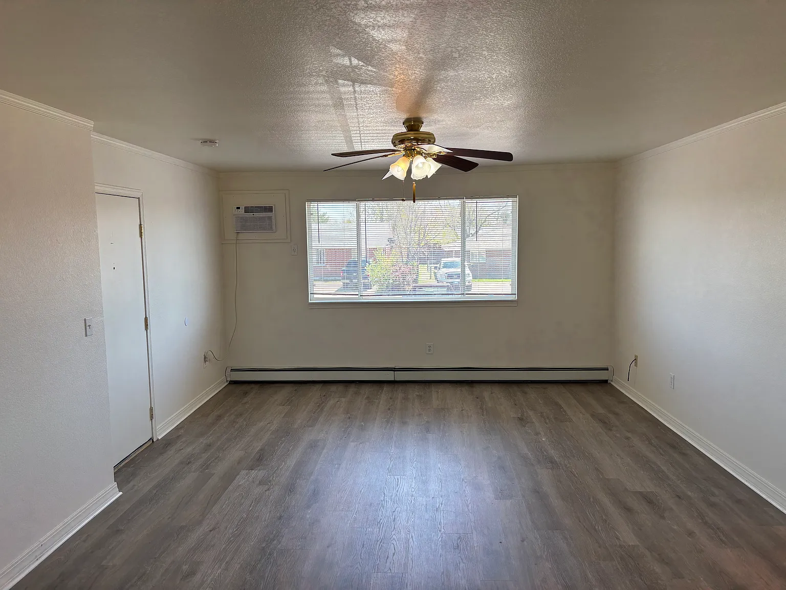 2 bed, 800 sqft, $1,550 — Photo 3