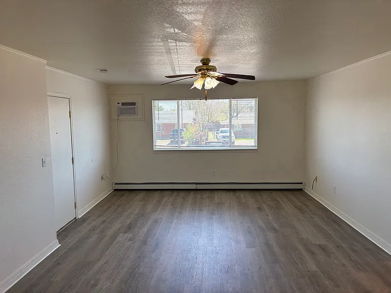 660 Jessup St — Photo 3