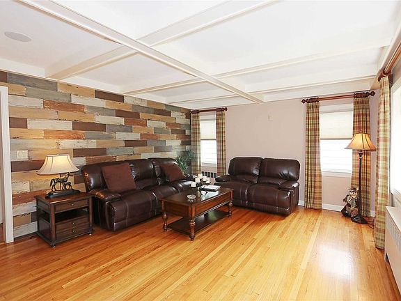 2nd image of 100 Singworth St