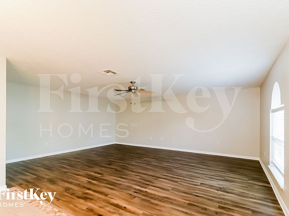 4th image of 2130 Aitkin Loop