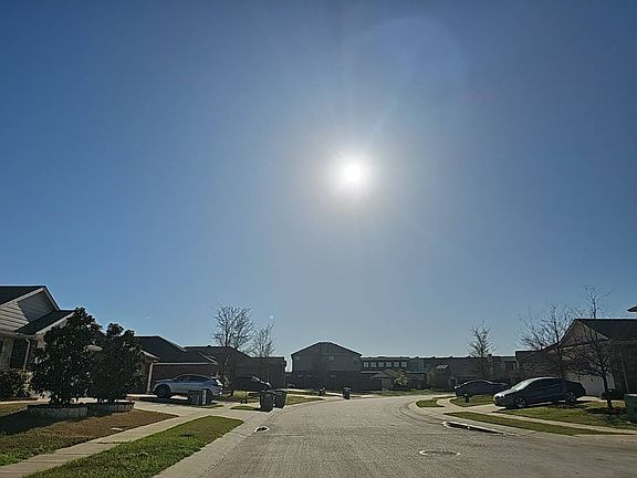 4th image of 1310 Meadow Creek Ct