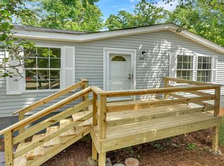 818 Green Tree Dr, Talladega, AL 35160