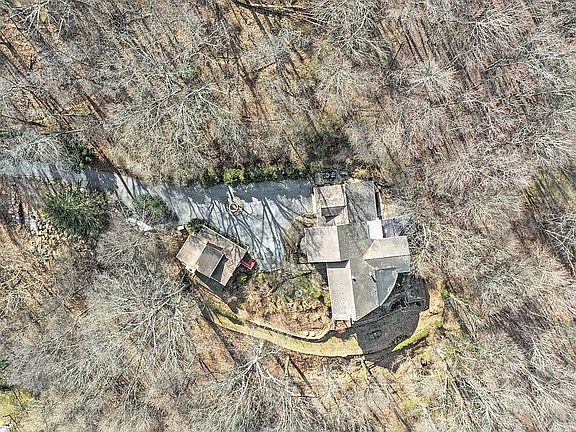 2nd image of 21 Cottage Ave