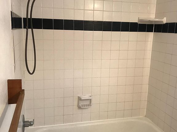 5th image of 363 Van Buren Ct