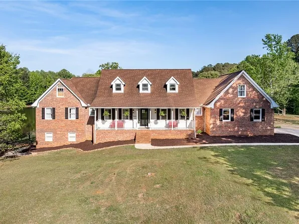 136 Hidden Lake Dr, Hull, GA 30646