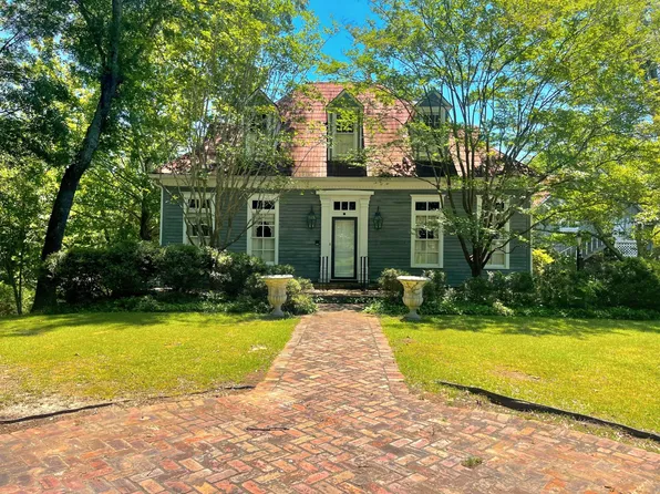 310 S Natchez St, Kosciusko, MS 39090
