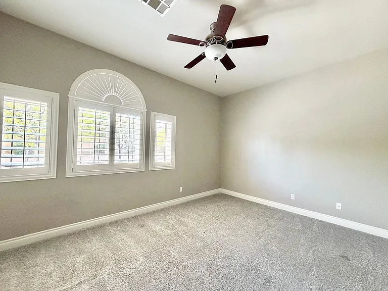 2752 Glen Port St — Photo 25