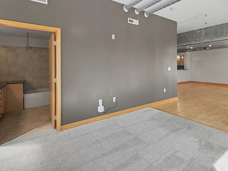 119 4th St #110 — Photo 7