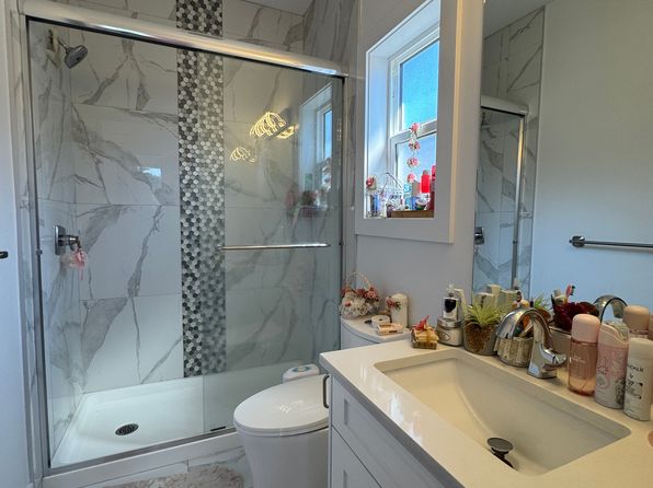5 bedroom rental in Coquitlam — photo 20