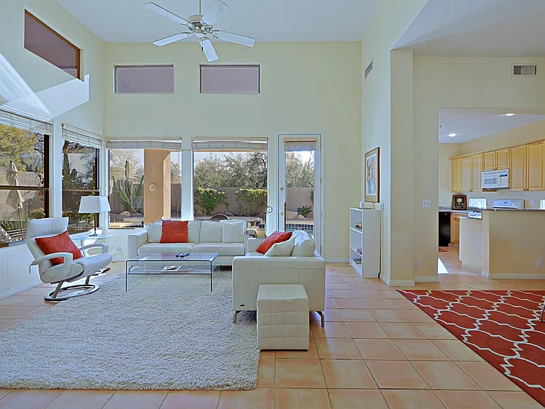 6803 E Eagle Feather Rd — Photo 7
