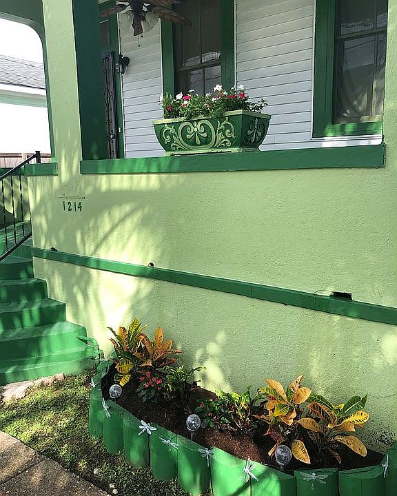 Garden area front porch 