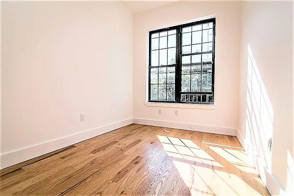 Rented by Brooklyn Group | media 52