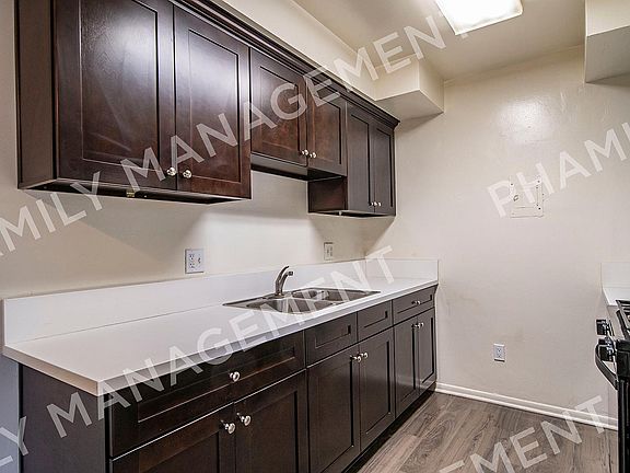 3rd image of 451 Anderwood Ct APT B