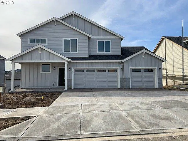 273 SW Mount Saint Helens St photo 1