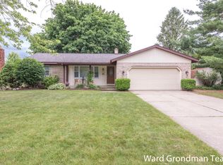 7965 Birchwood Ave, Jenison, MI 49428