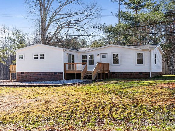 3rd image of 118 Horton Dr