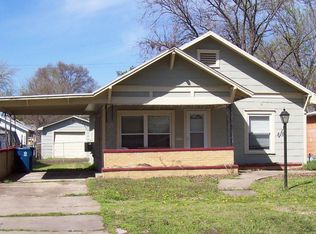 816 W 6th St, Coffeyville, KS 67337