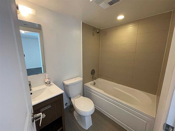 3rd image of 80 Esther Lorrie Dr #813