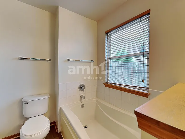 560 S Annandale Dr — Photo 11