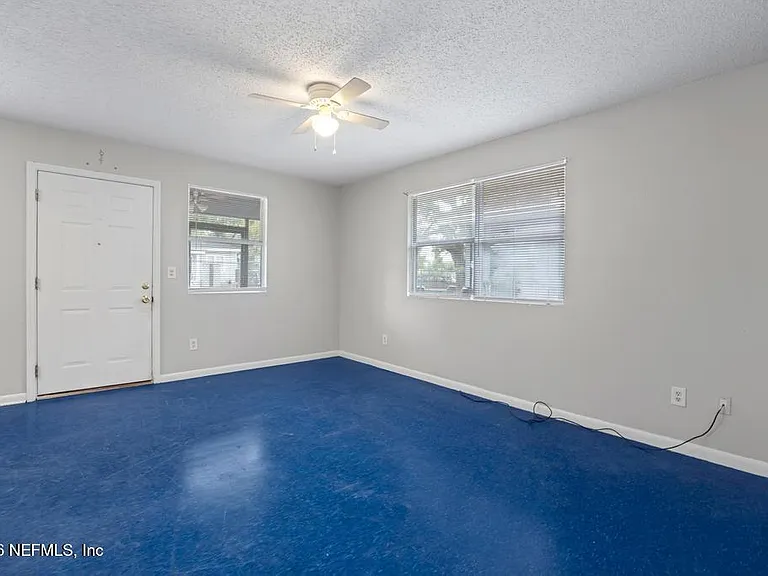 850 Spearing St — Photo 7