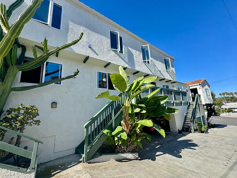 137 Avenida Florencia #C — Photo 9