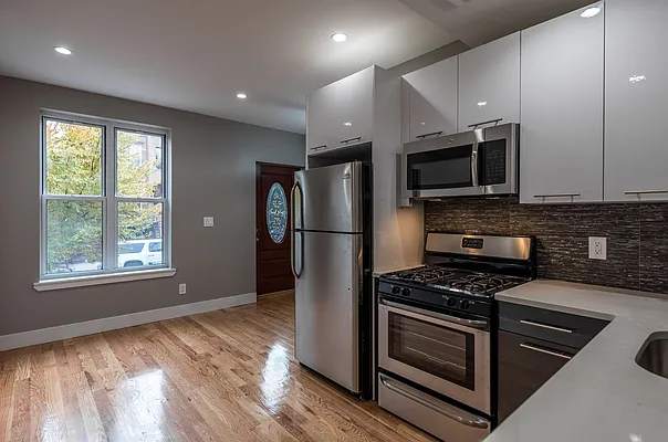 Rented by Nooklyn NYC LLC | media 33