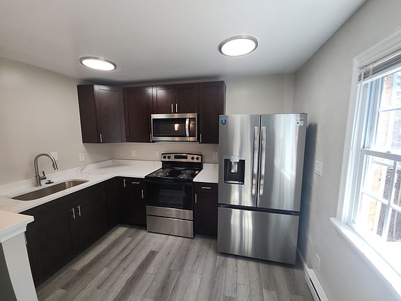 4th image of 9612 18th Bay St APT 10