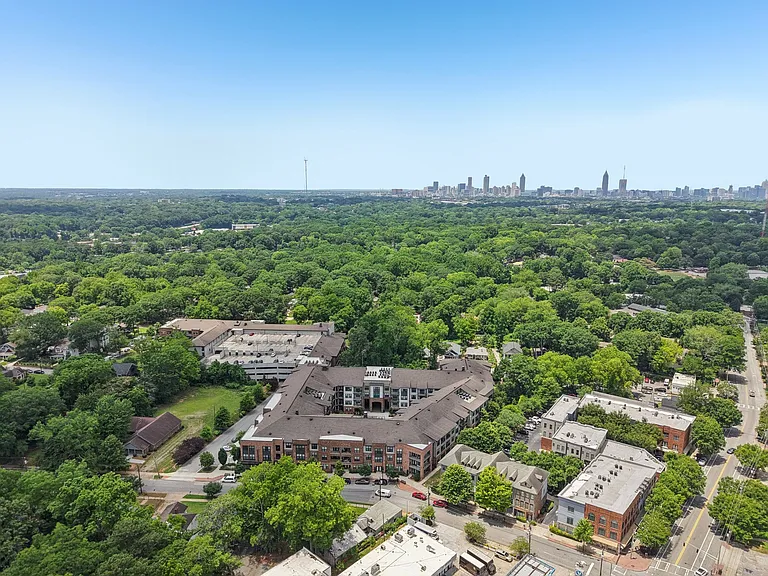 The Kirkwood Apartments at Edgewood — Photo 43