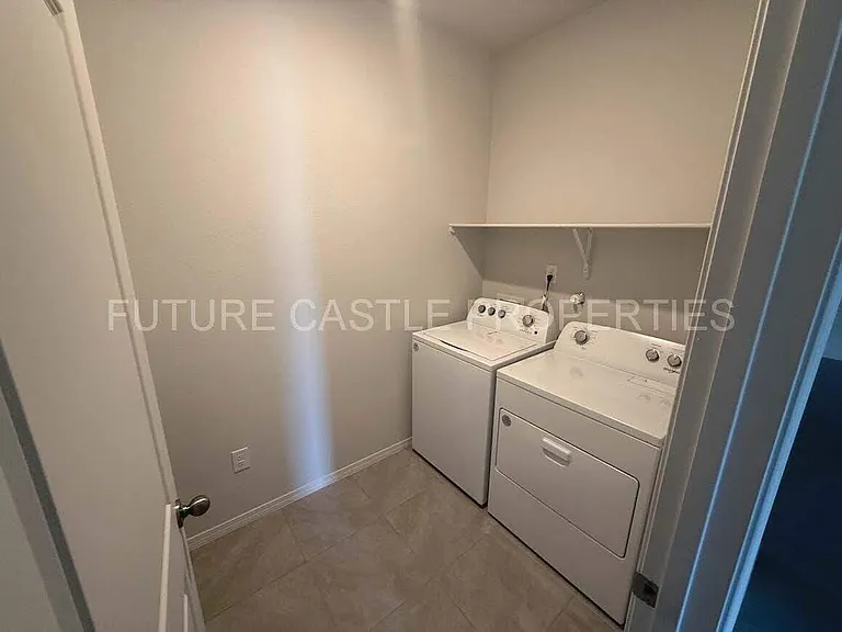 1460 Vista Grande Loop NE — Photo 9