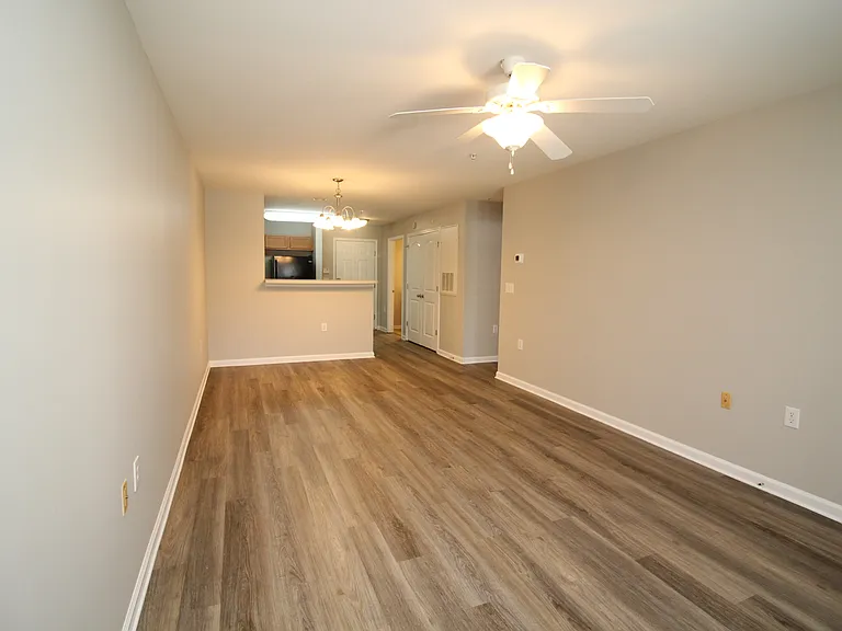 7100 W Friendly Ave #111 — Photo 8