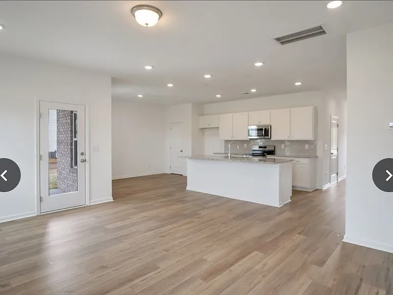 236 Summerlin Dr — Photo 20