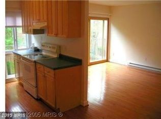 720 W Glebe Rd APT 1B, Alexandria, VA 22305