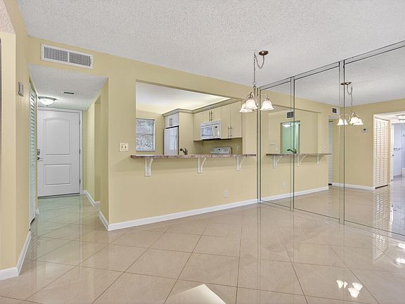 4th image of 3060 Holiday Springs Boulevard #201