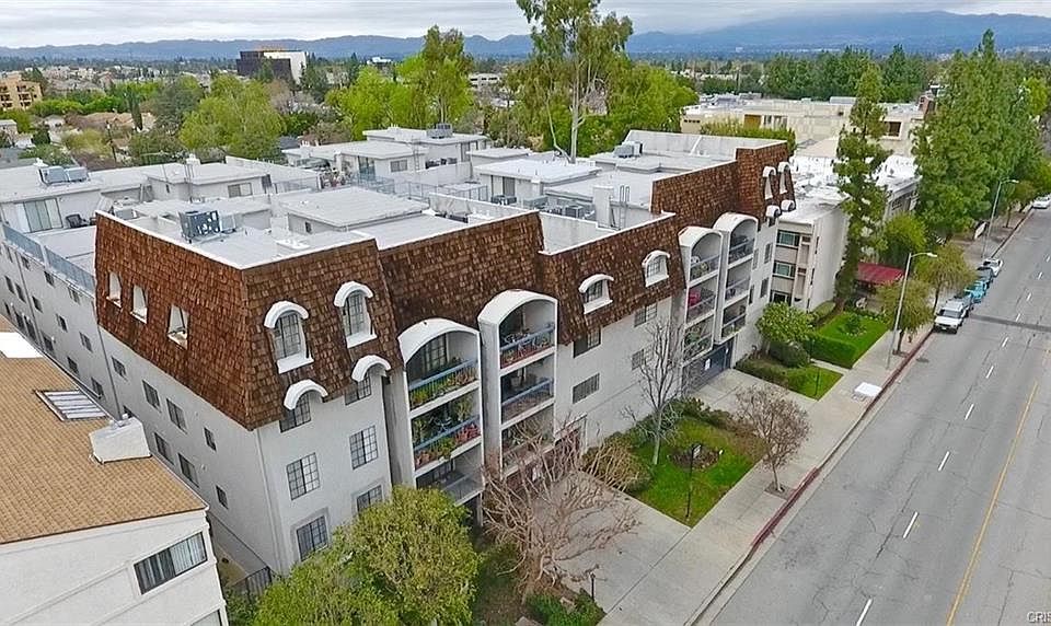 1st image of 5339 Lindley Ave Unit 308