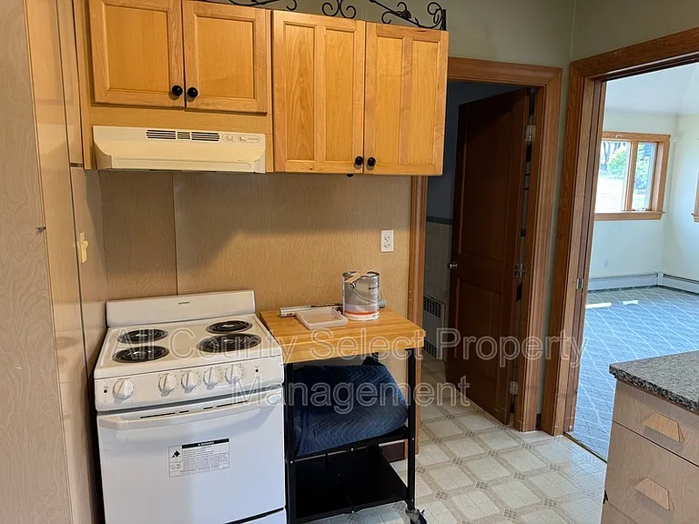 12 Wilson Ave — Photo 10