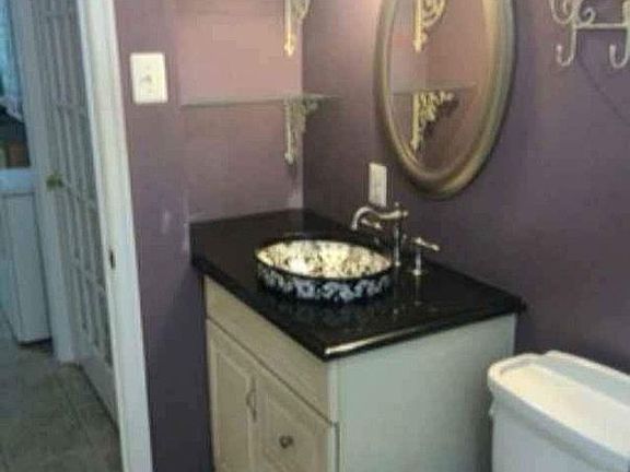 Inlaw suite/ full bath