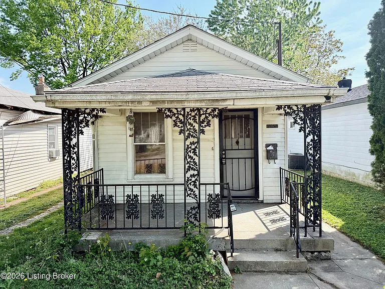 2057 May Ave — Photo 1