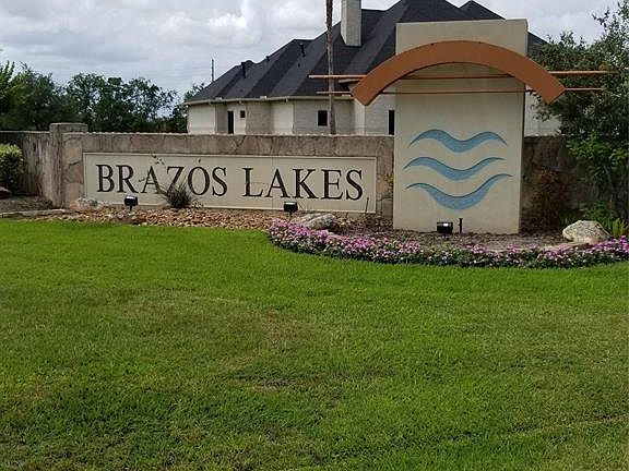 4th image of 6003 Brazos Lakes Dr