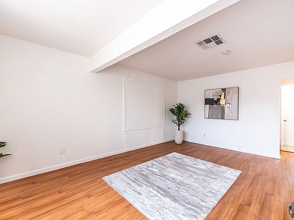 5th image of 790 El Centro Ave