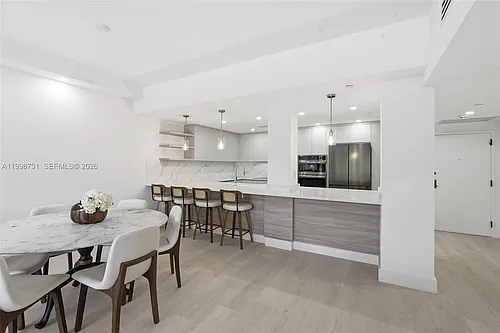 251 Crandon Blvd #202 Photo 1
