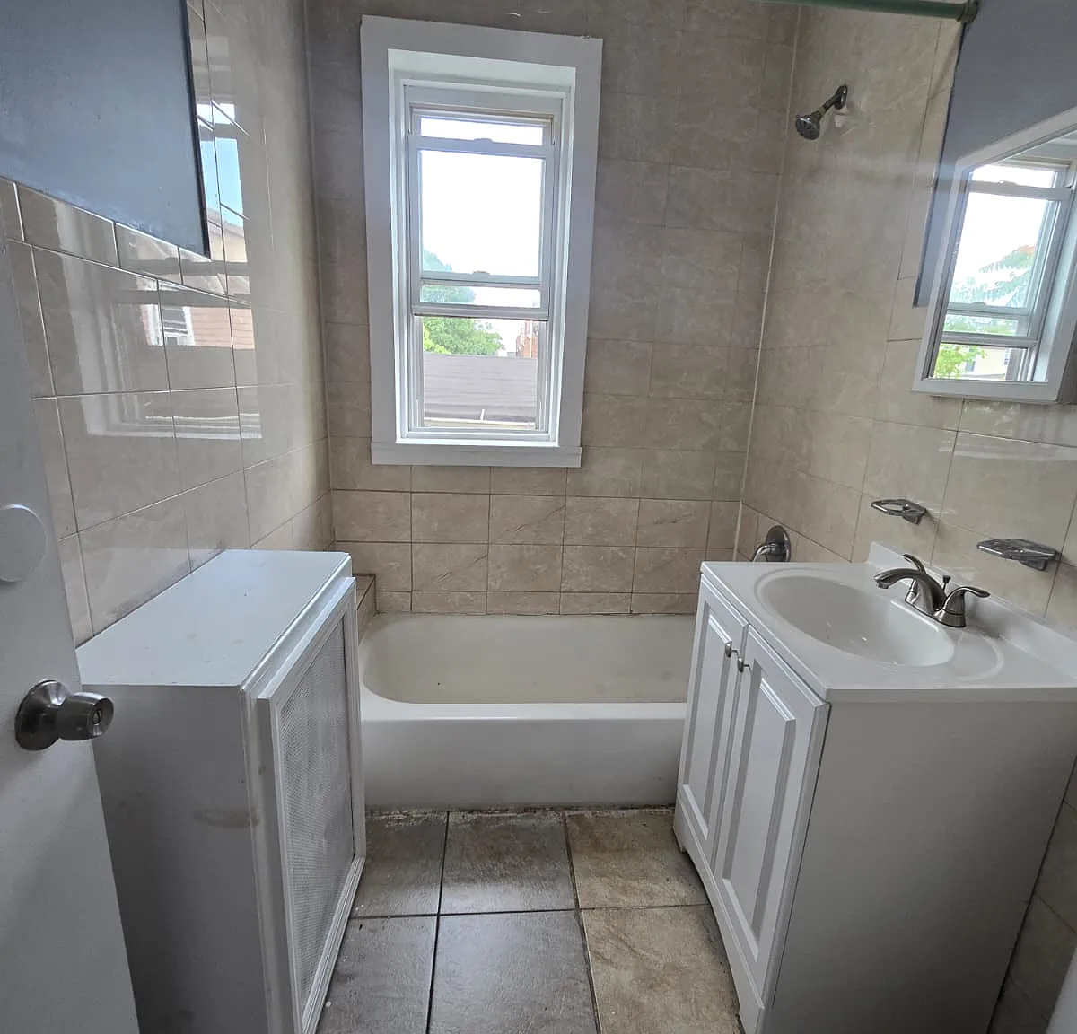 2 bed, $1,600 — Photo 2