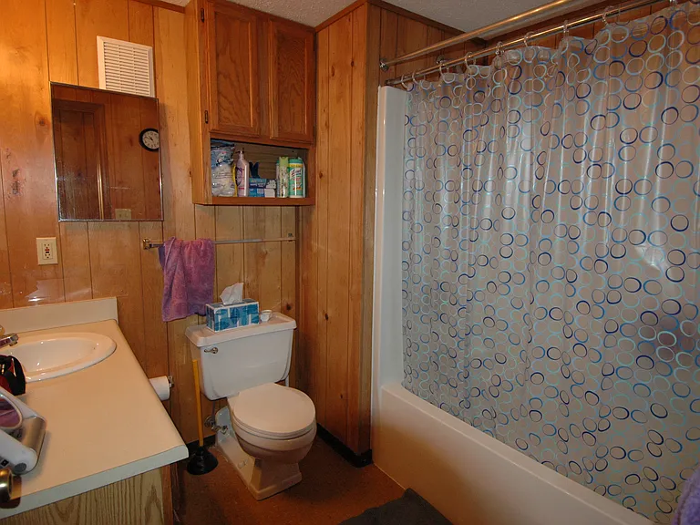 Crestview Apartments — Photo 7