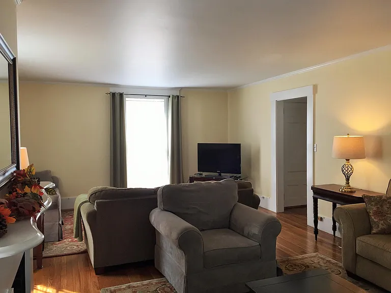 14 S Chestnut St — Photo 6