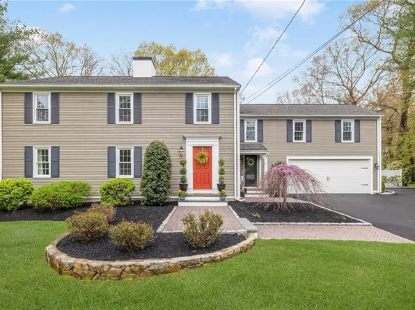 97 Cindyann Dr, East Greenwich, RI 02818