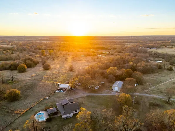 8667 W Hardwood Rd, Atoka, OK 74525