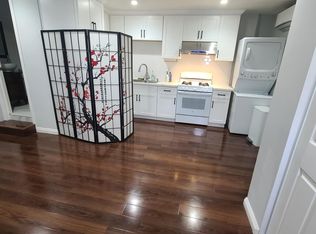 7009 Jumilla Ave #B, Winnetka, CA 91306