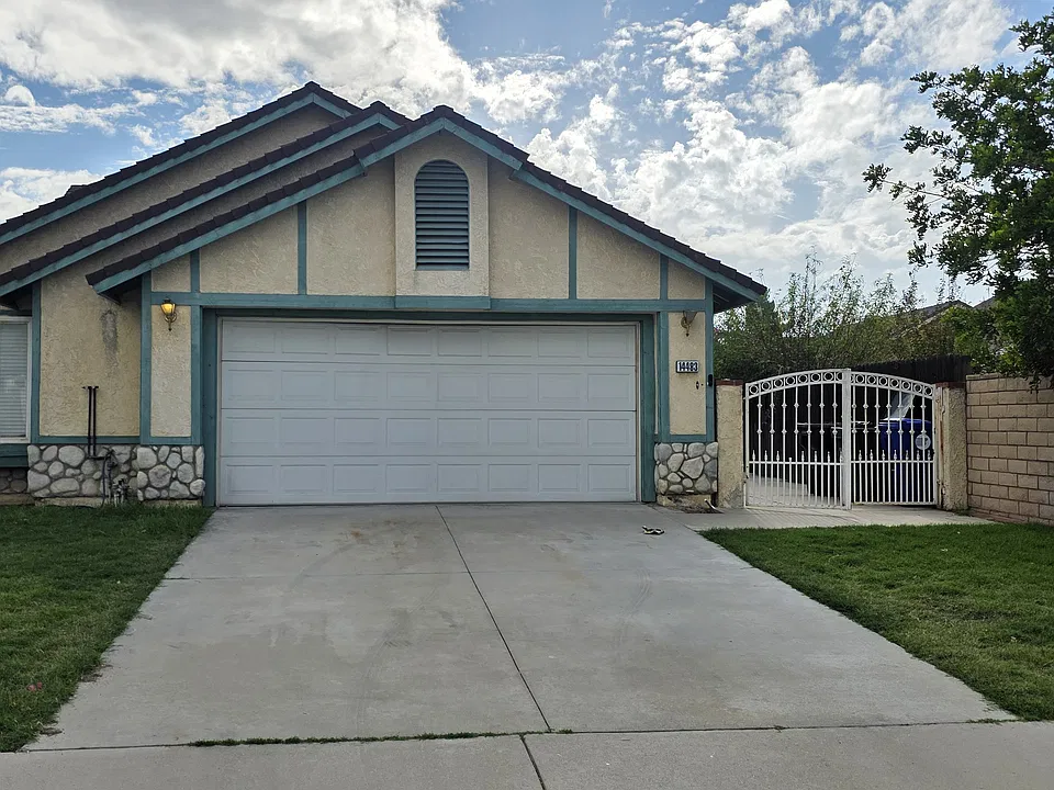 14483 Oak Knoll Ct